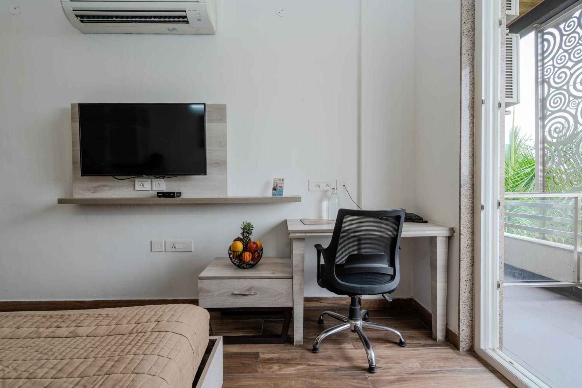 Stay Studio Hotel & Residences Гургаон Экстерьер фото