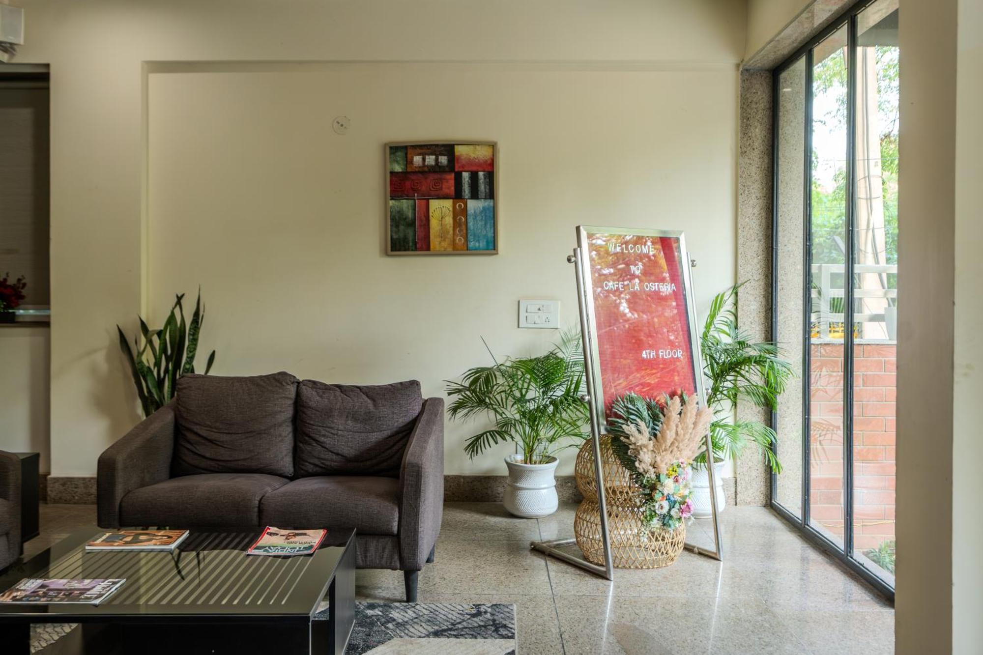 Stay Studio Hotel & Residences Гургаон Экстерьер фото